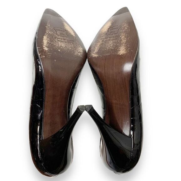 Stuart Weitzman Black Croc Embossed Patent Leather Pointed Toe Pumps Size 7.5 M - Picture 9 of 11